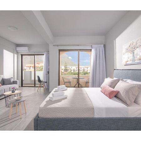 גובס Golden Sunlight Hotel By Estia מראה חיצוני תמונה